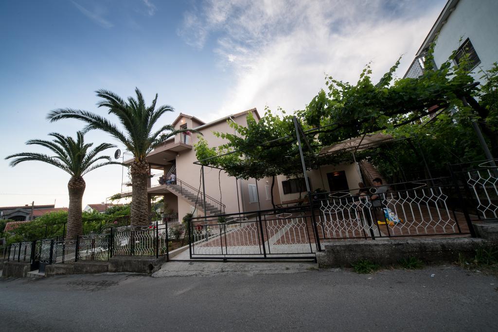 Apartments Pavicevic ティヴァト エクステリア 写真