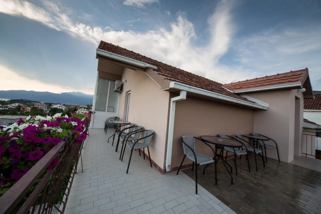 Apartments Pavicevic ティヴァト 部屋 写真